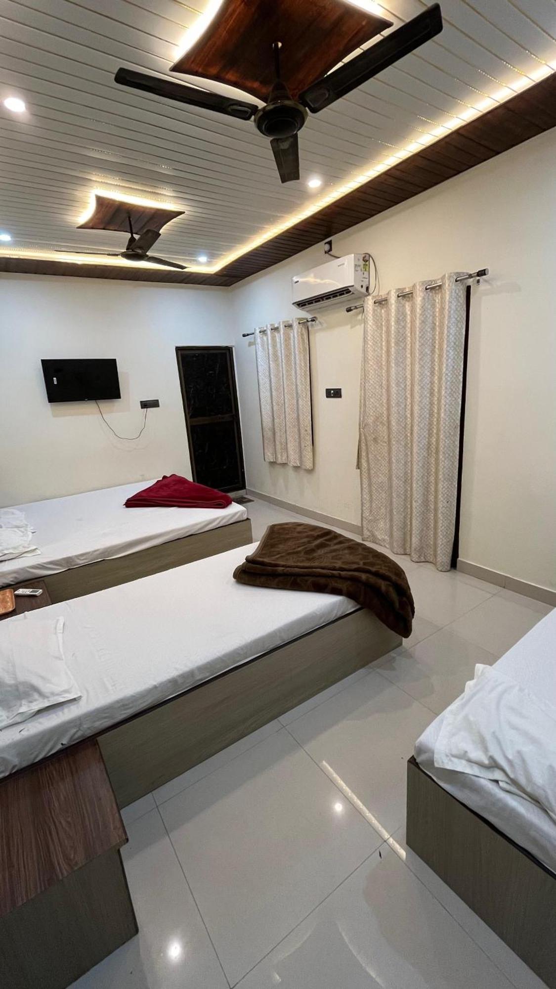 Gauri Kedareshwar Guest House Bénarès Extérieur photo